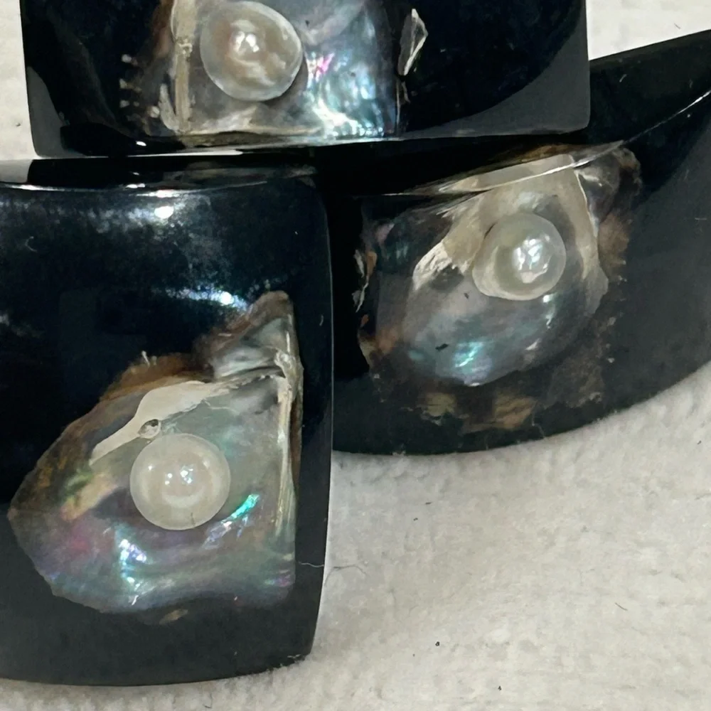 Men’s Vintage Pearl in Oyster Shell Cuff Links and Tie Clip